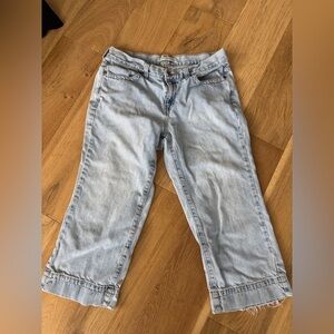 90’s tommy Hilfiger wide leg midrise capris distressed 8